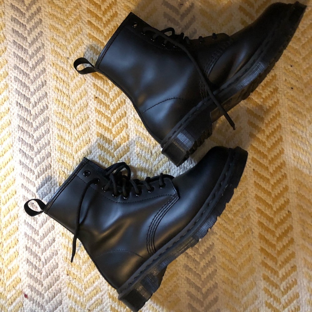 Dr. Marten Mono 1460